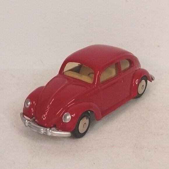SCOTTOY Volkswagon Beetle Sedan 1200 VW Vintage Red Excellent Condition Italy